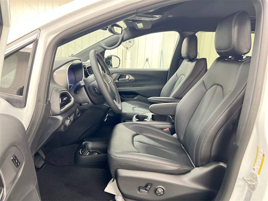 new 2026 Chrysler Pacifica car, priced at $43,118