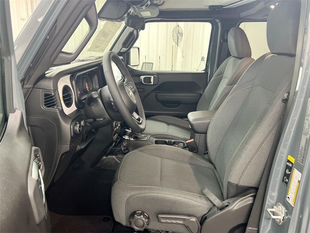 new 2025 Jeep Wrangler car, priced at $49,809