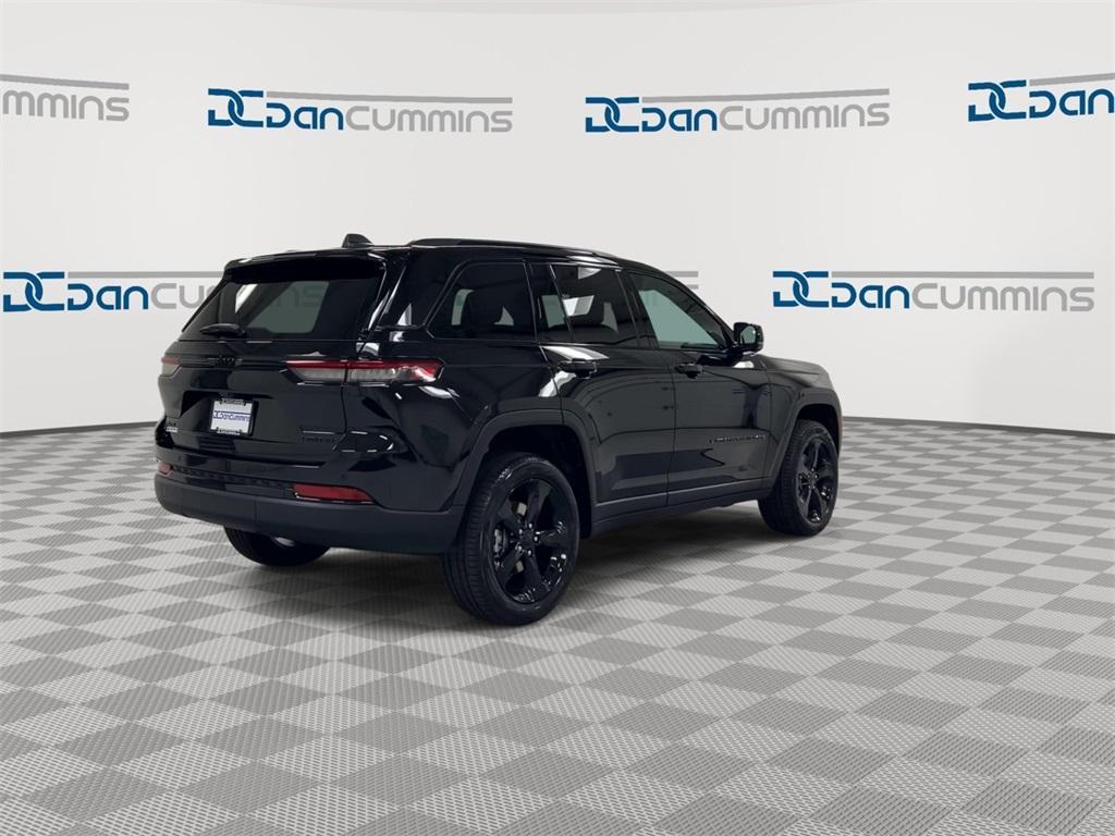 new 2025 Jeep Grand Cherokee car, priced at $43,192