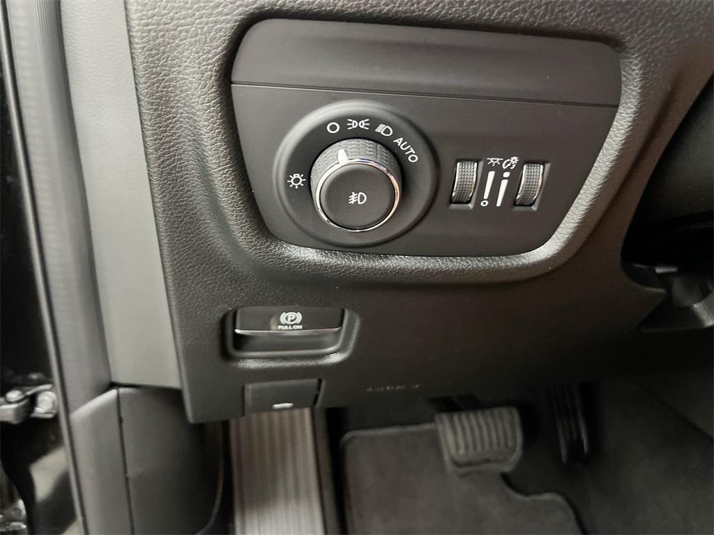 new 2025 Jeep Grand Cherokee car, priced at $43,192