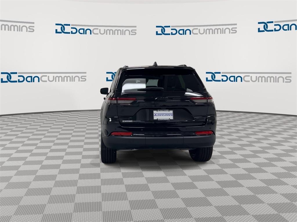new 2025 Jeep Grand Cherokee car, priced at $43,192