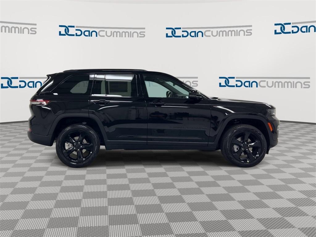 new 2025 Jeep Grand Cherokee car, priced at $43,192