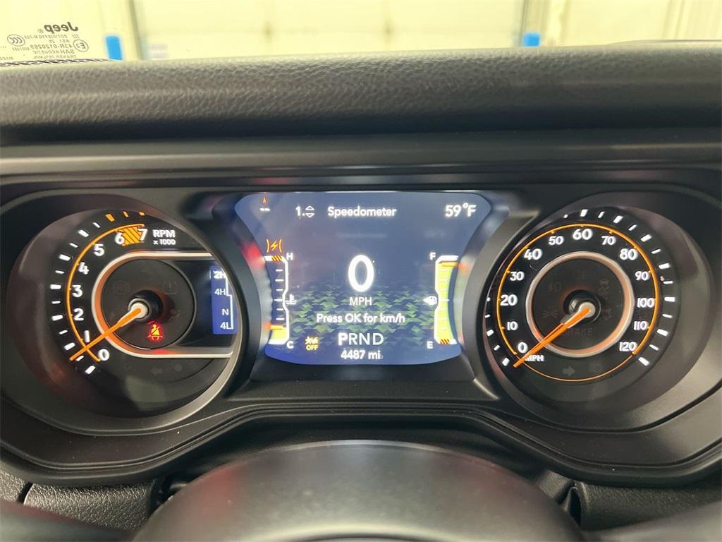 new 2025 Jeep Wrangler car, priced at $45,068