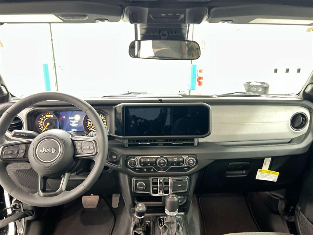 new 2025 Jeep Wrangler car, priced at $45,068