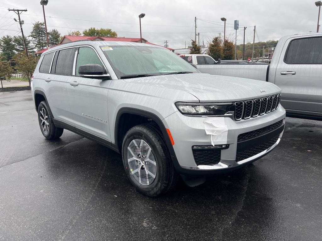 new 2025 Jeep Grand Cherokee L car, priced at $39,742