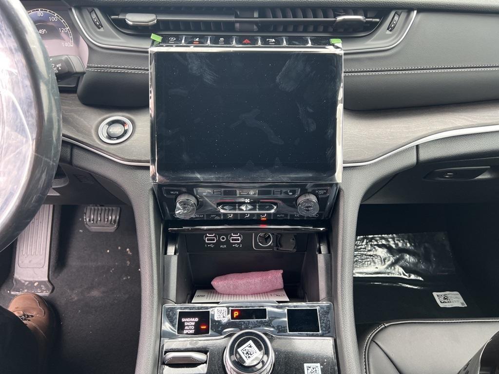 new 2025 Jeep Grand Cherokee L car, priced at $39,742