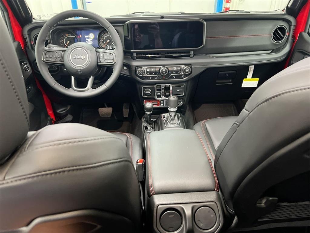 new 2025 Jeep Wrangler car, priced at $69,934