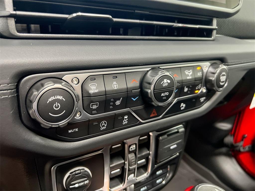 new 2025 Jeep Wrangler car, priced at $69,934