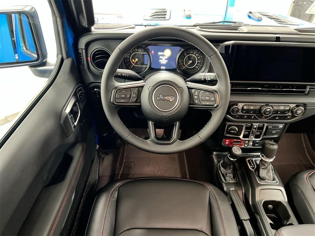new 2025 Jeep Gladiator car, priced at $47,262
