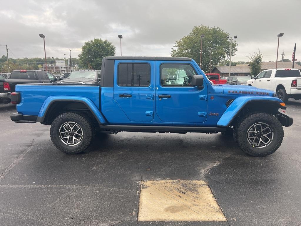 new 2025 Jeep Gladiator car, priced at $49,462