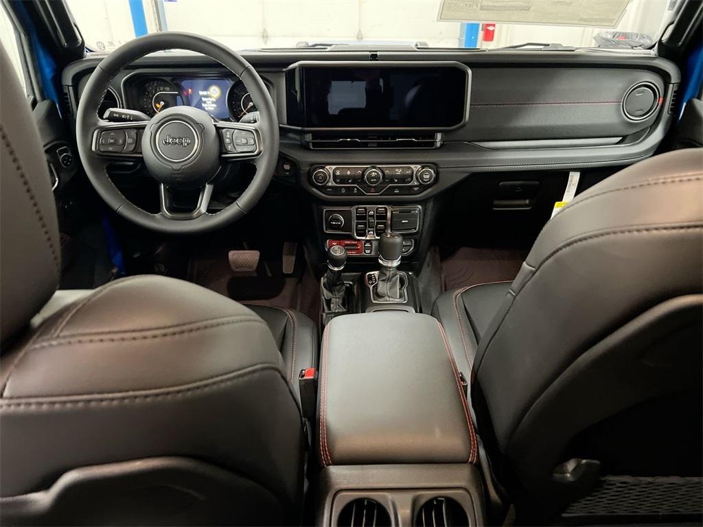new 2025 Jeep Gladiator car, priced at $47,262