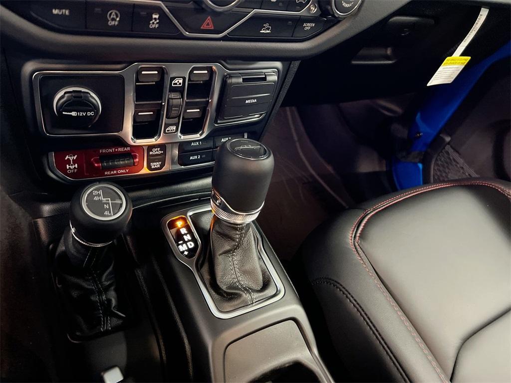 new 2025 Jeep Gladiator car, priced at $47,262