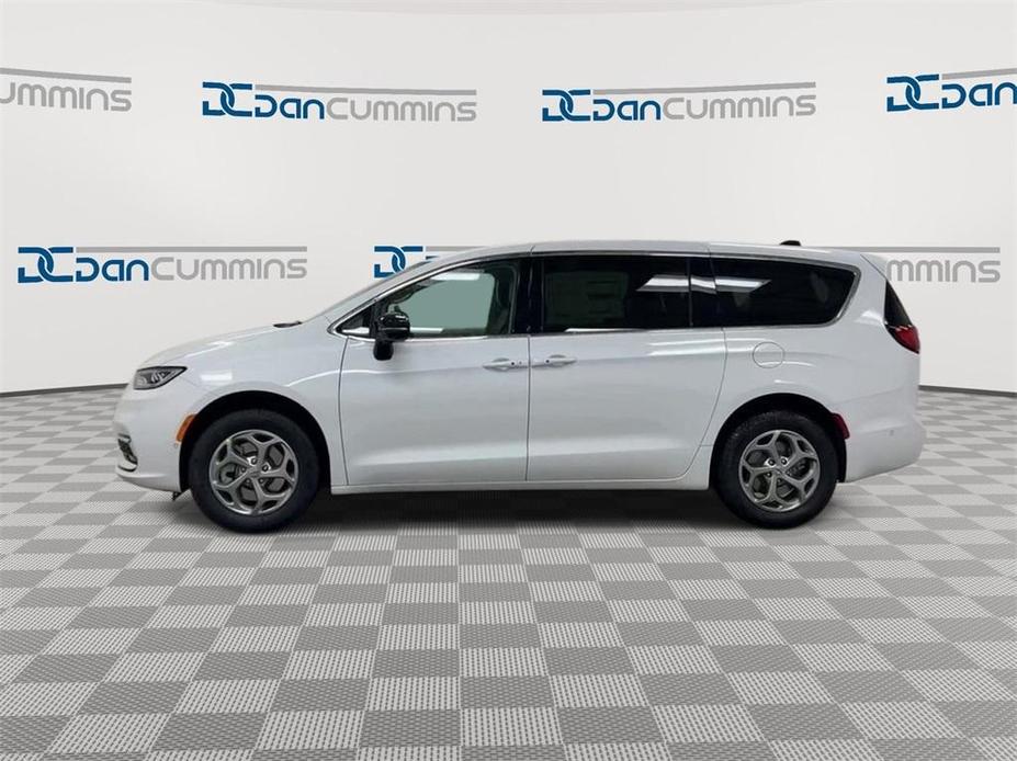 new 2024 Chrysler Pacifica car, priced at $55,237