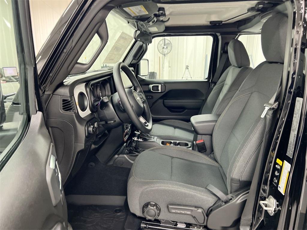 new 2025 Jeep Wrangler car, priced at $42,848