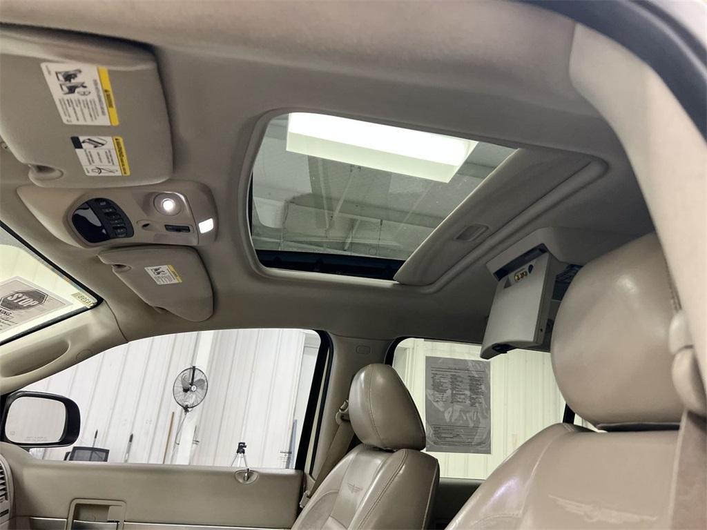 used 2007 Chrysler Aspen car, priced at $3,900