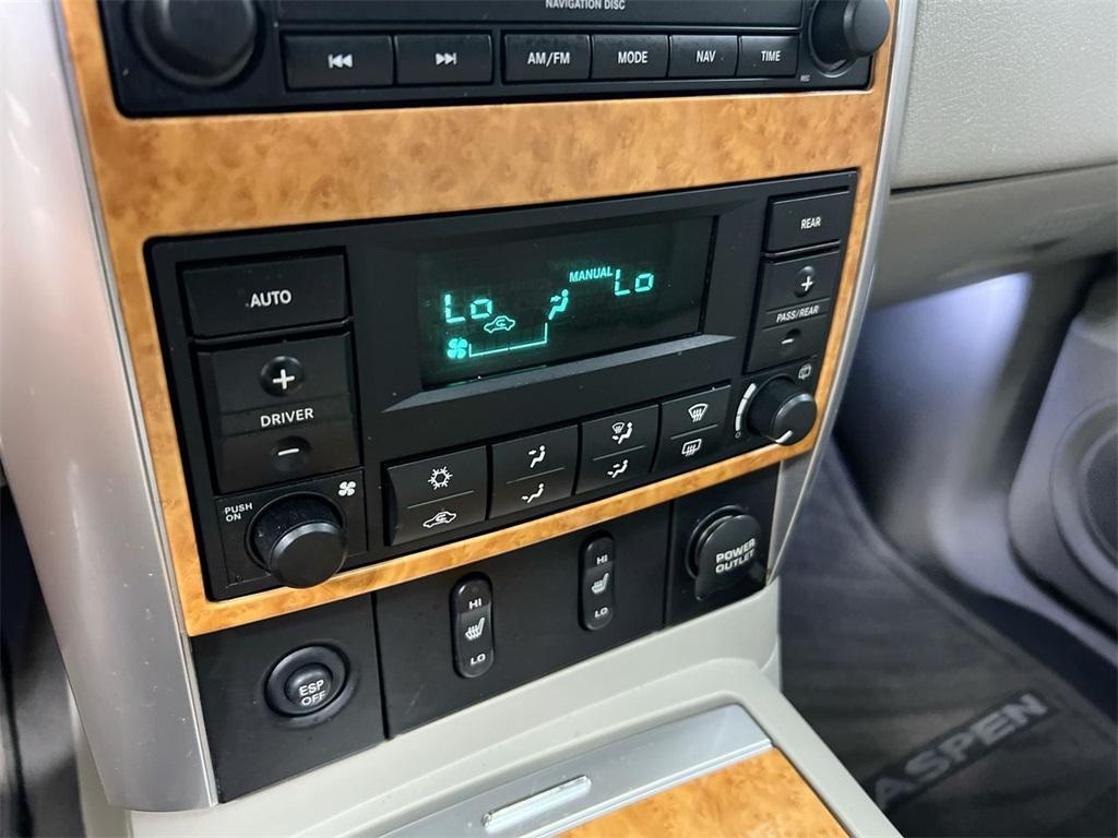 used 2007 Chrysler Aspen car, priced at $3,900