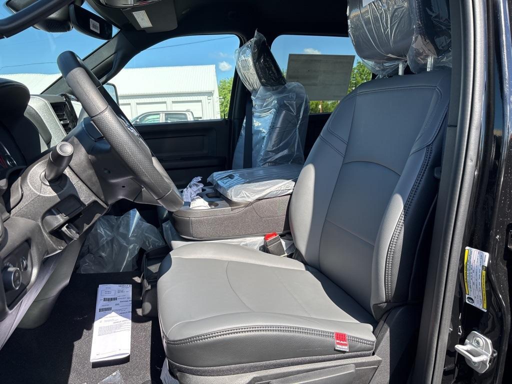 new 2025 Ram 3500 car, priced at $73,735