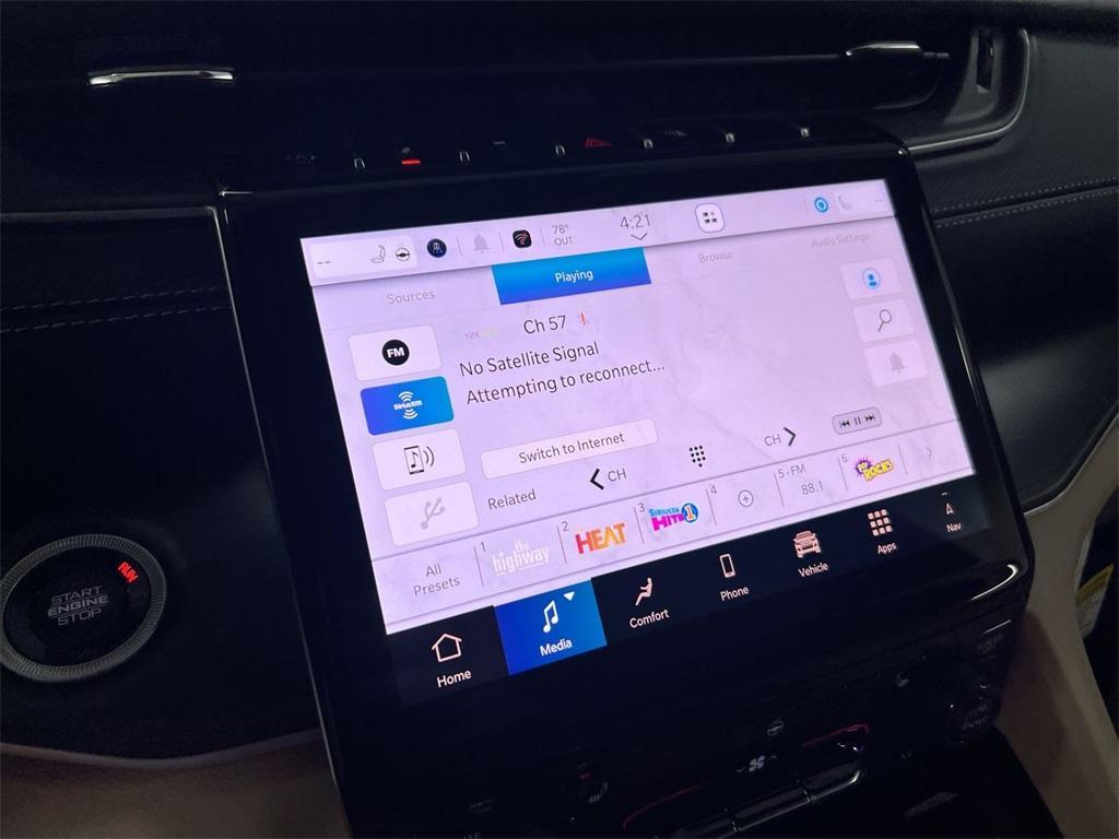 new 2025 Jeep Grand Cherokee car, priced at $43,392