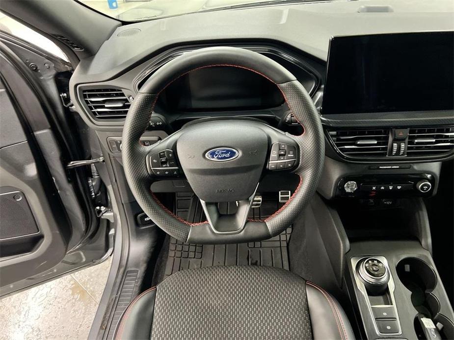 used 2023 Ford Escape car, priced at $25,987