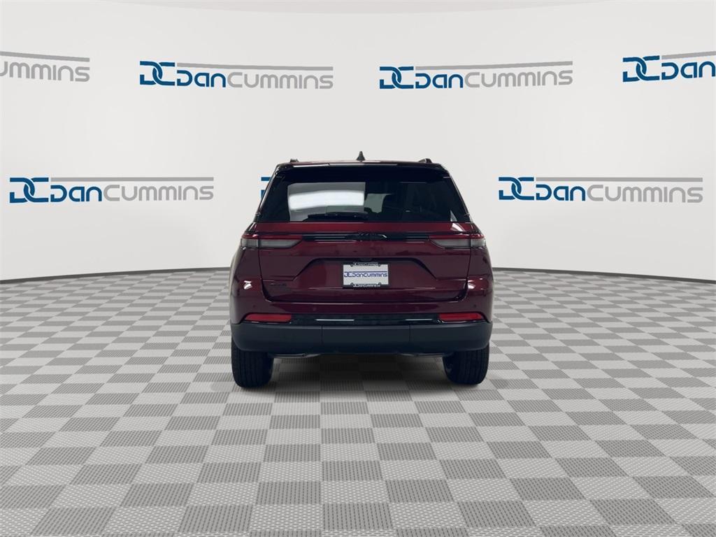 new 2025 Jeep Grand Cherokee car, priced at $41,271