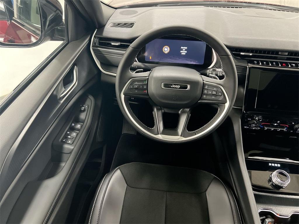 new 2025 Jeep Grand Cherokee car, priced at $41,271