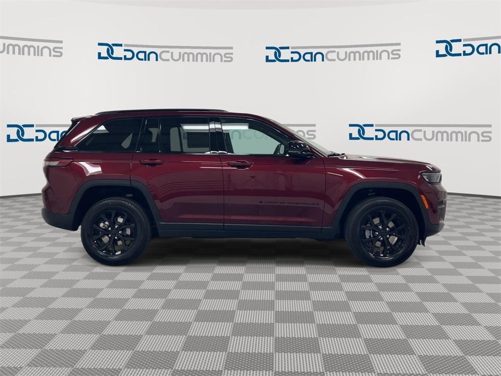 new 2025 Jeep Grand Cherokee car, priced at $41,271