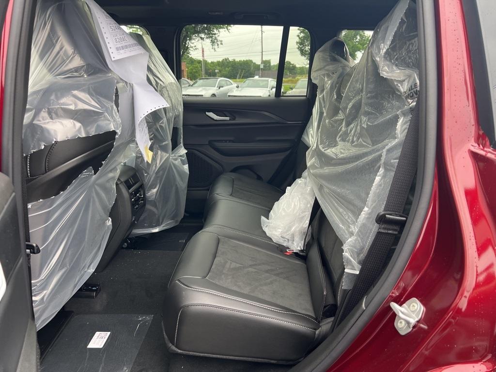 new 2025 Jeep Grand Cherokee car, priced at $42,602
