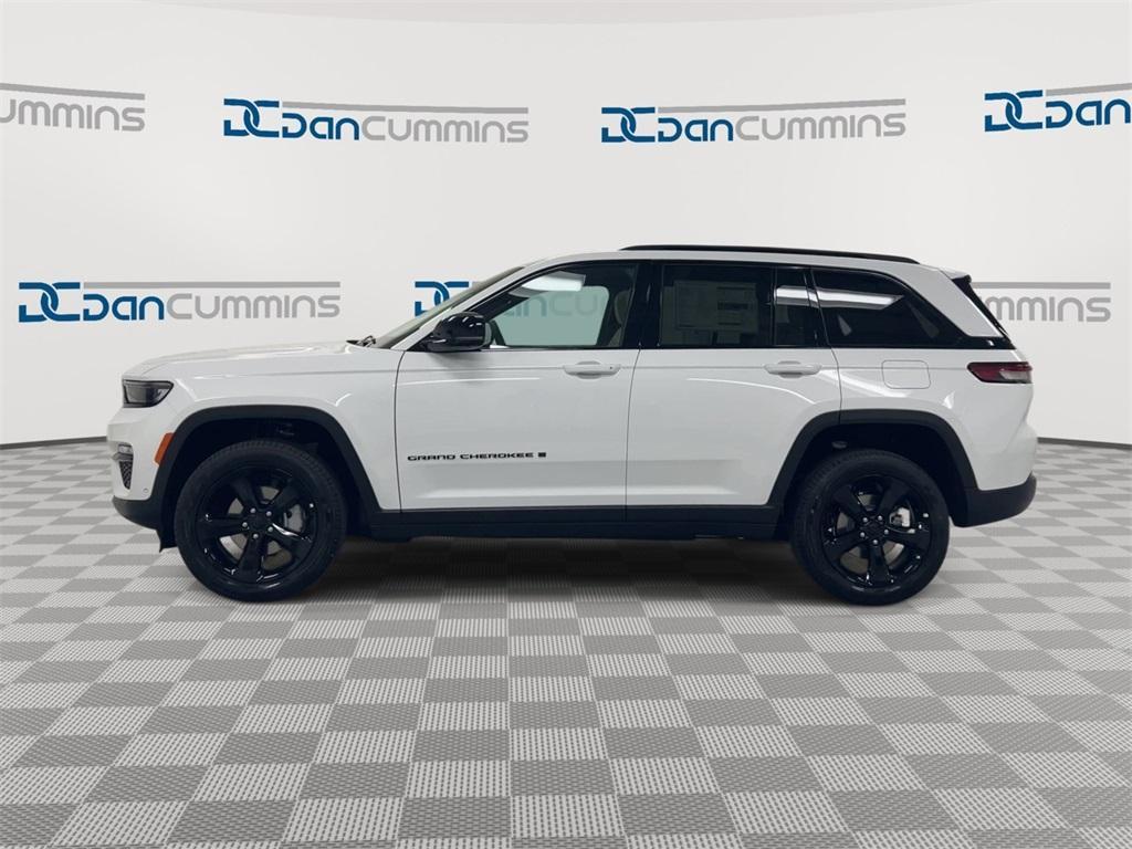 new 2025 Jeep Grand Cherokee car, priced at $49,341