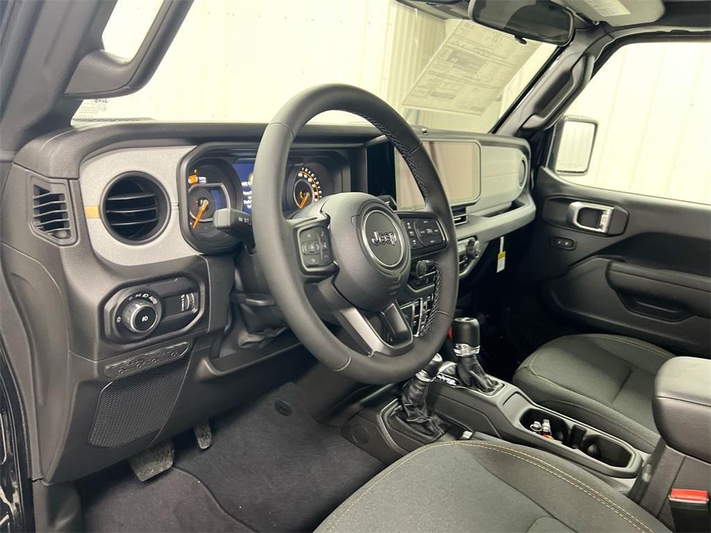 new 2025 Jeep Wrangler car, priced at $47,493