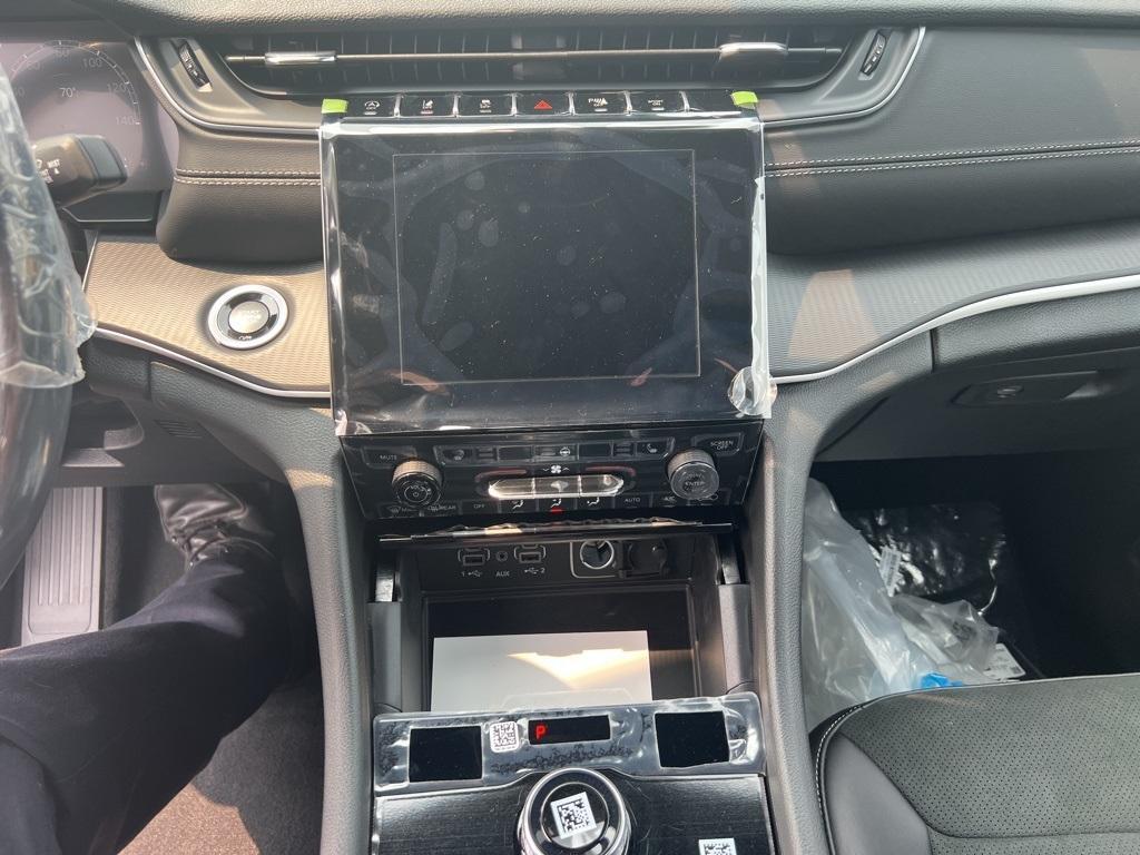 new 2025 Jeep Grand Cherokee L car, priced at $43,615