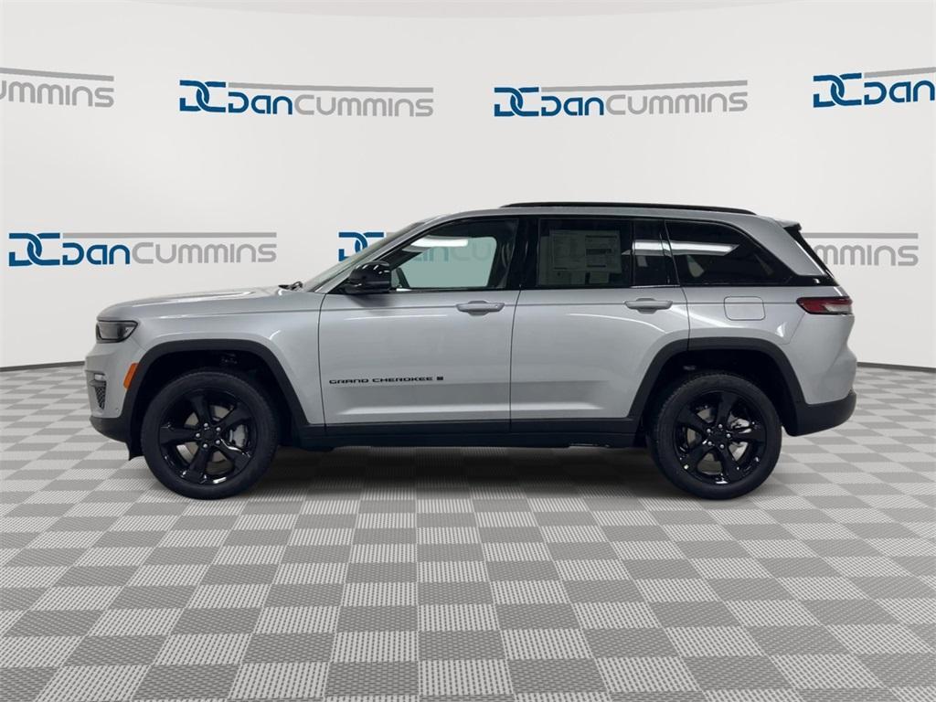 new 2025 Jeep Grand Cherokee car, priced at $47,932