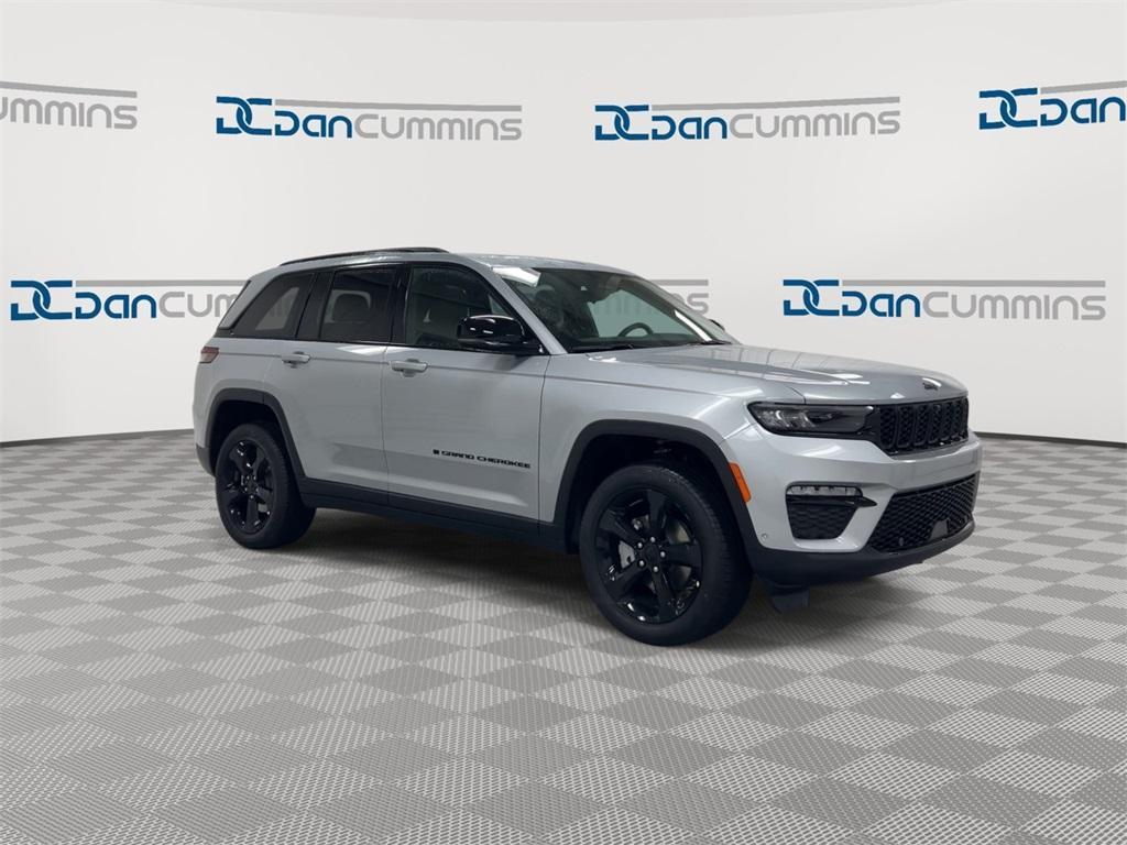 new 2025 Jeep Grand Cherokee car, priced at $47,932