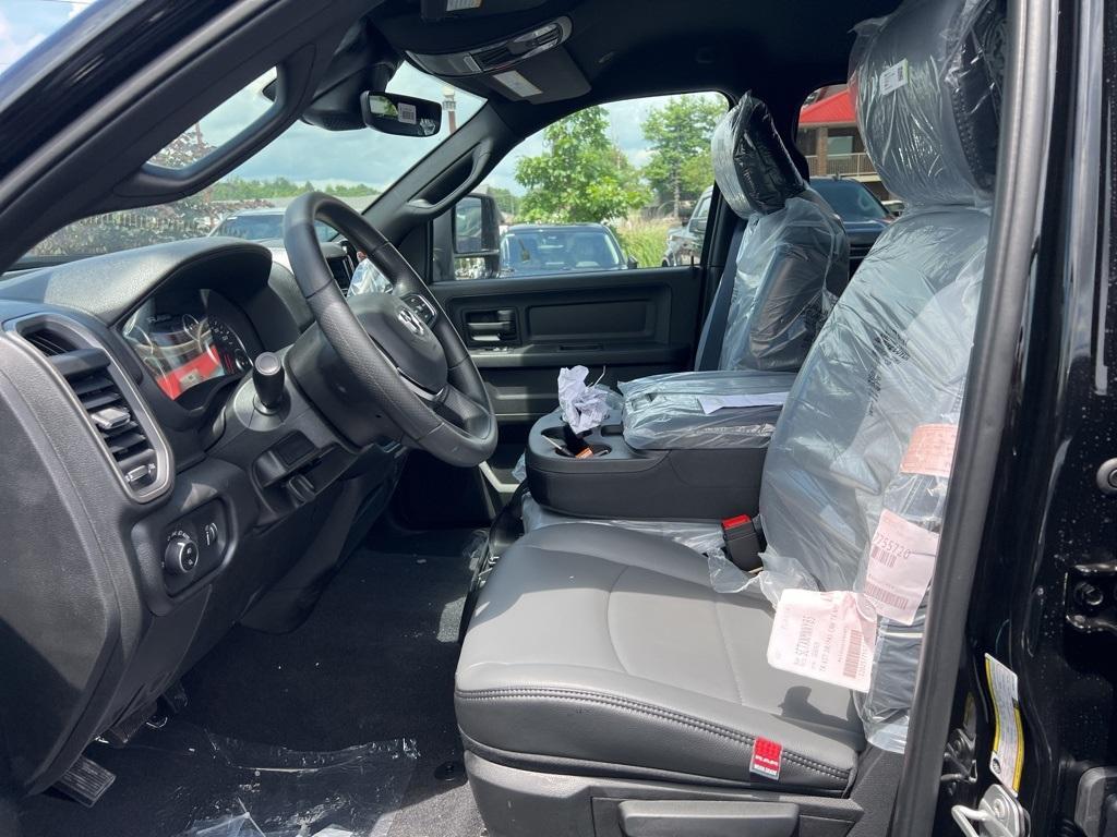 new 2025 Ram 3500 car, priced at $64,669