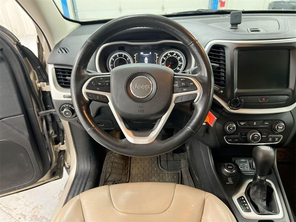 used 2015 Jeep Cherokee car, priced at $7,900