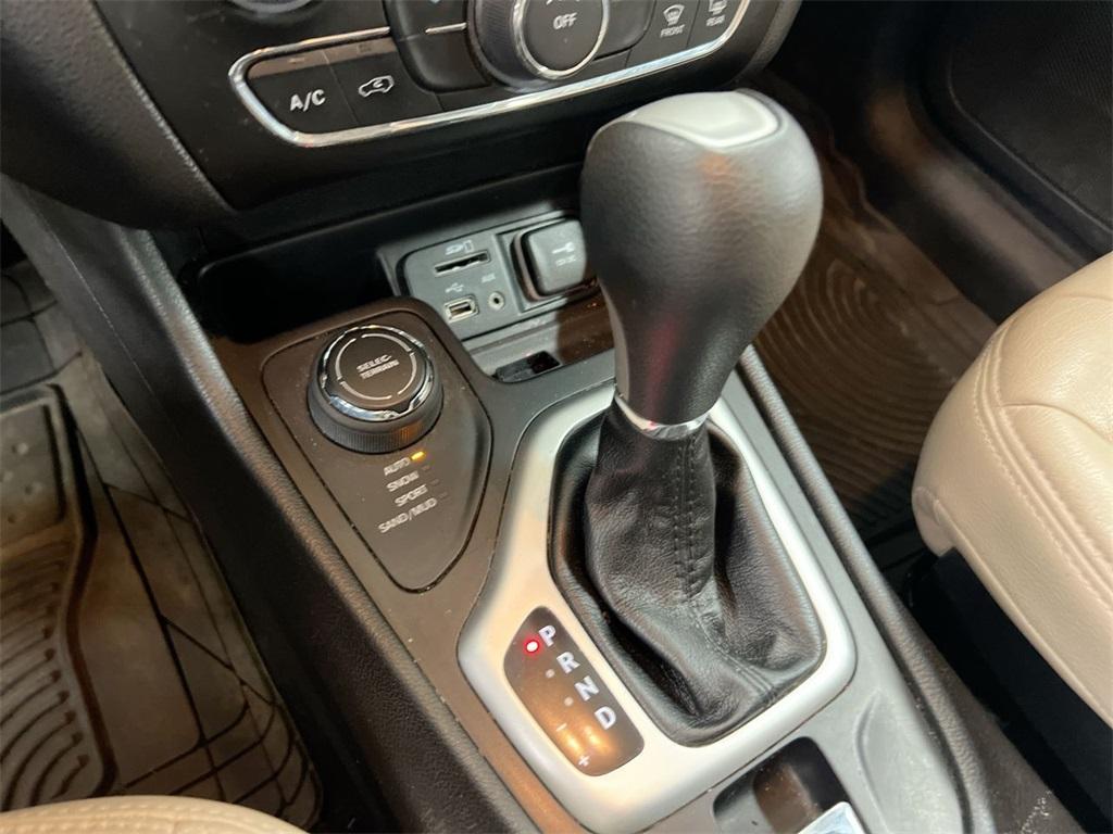 used 2015 Jeep Cherokee car, priced at $7,900