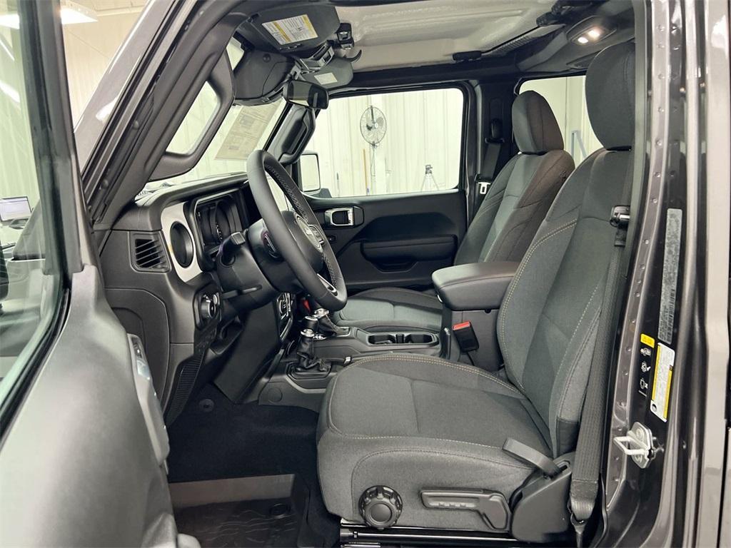 new 2026 Jeep Wrangler car, priced at $47,232