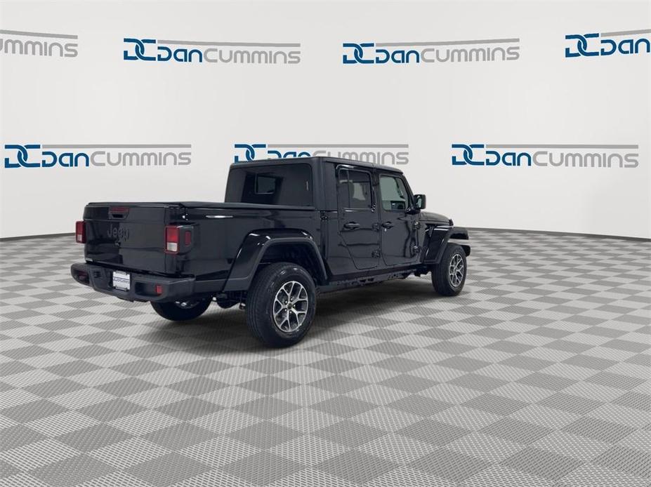 new 2024 Jeep Gladiator car, priced at $43,878