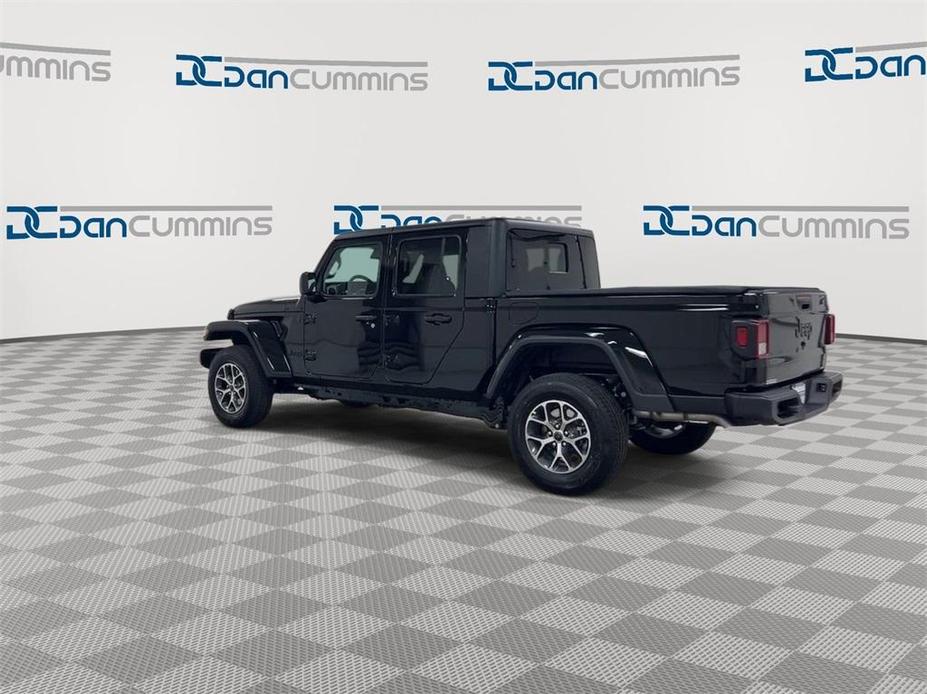 new 2024 Jeep Gladiator car, priced at $43,878