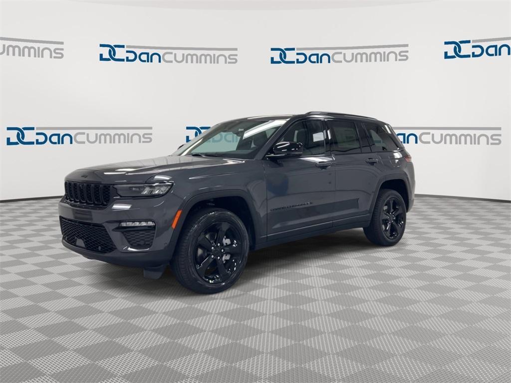new 2025 Jeep Grand Cherokee car, priced at $48,500