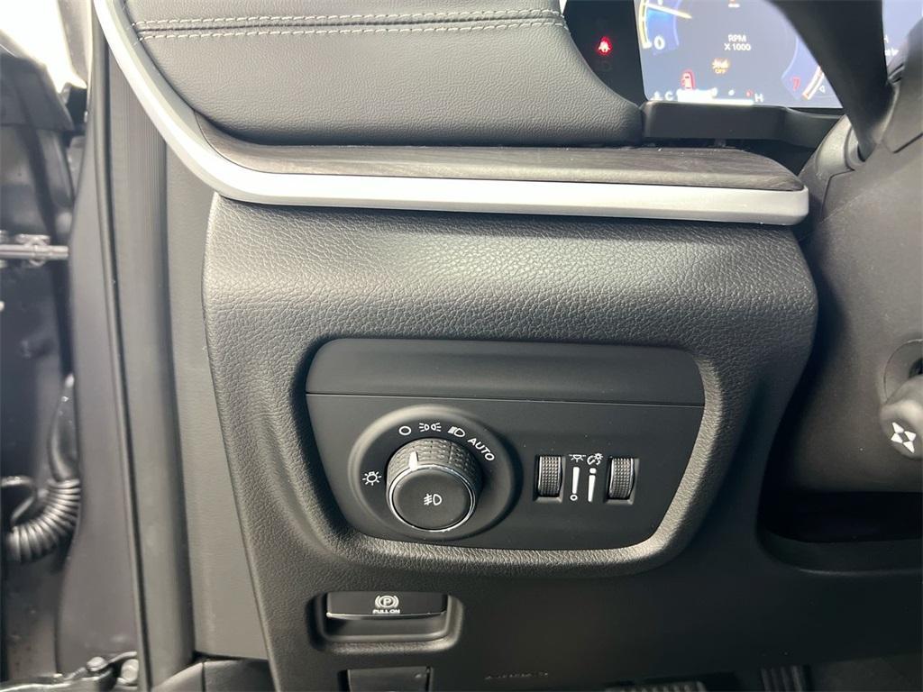 new 2025 Jeep Grand Cherokee car, priced at $48,500