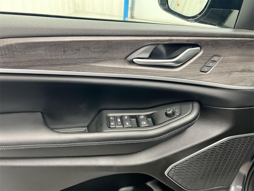 new 2025 Jeep Grand Cherokee car, priced at $48,500