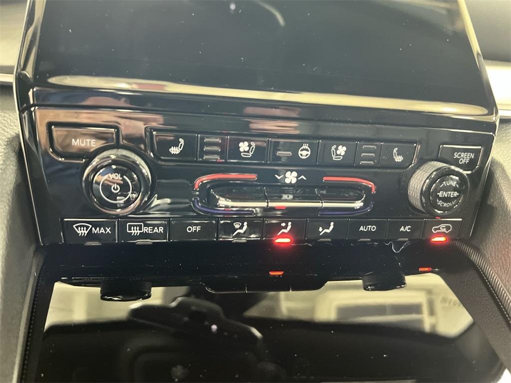new 2025 Jeep Grand Cherokee car, priced at $48,500