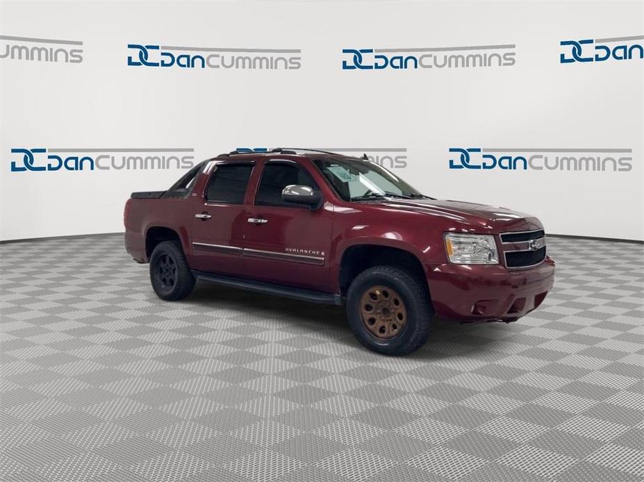 used 2008 Chevrolet Avalanche car, priced at $3,900