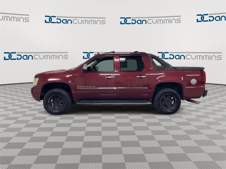 used 2008 Chevrolet Avalanche car, priced at $3,900