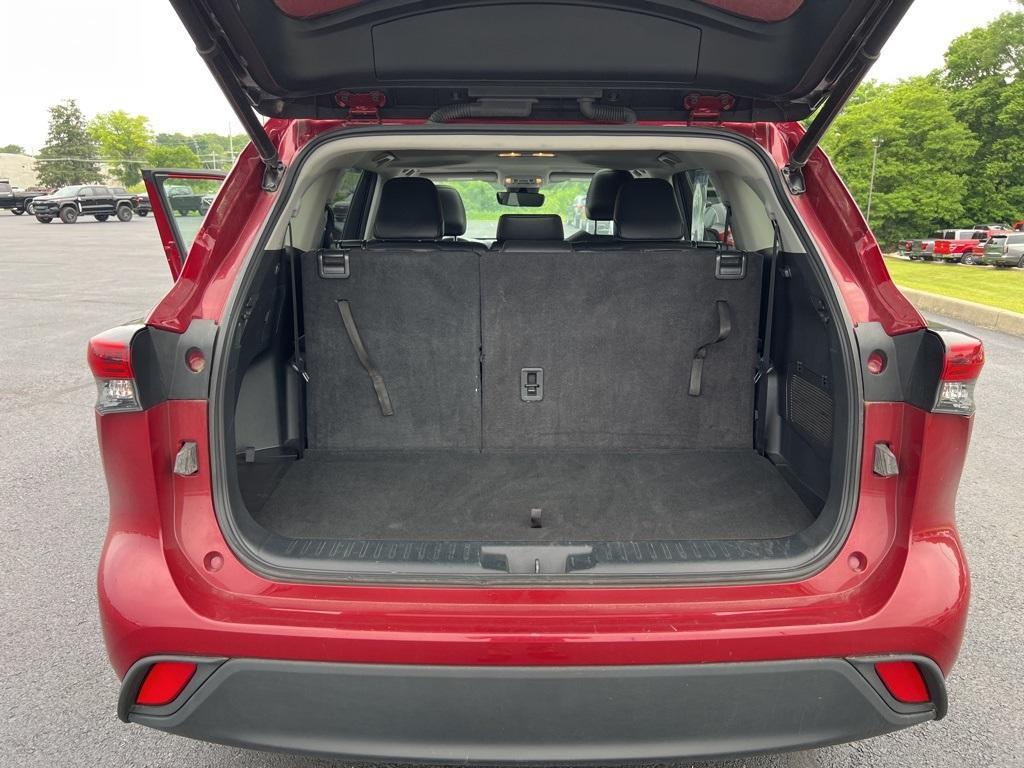 used 2023 Toyota Highlander car