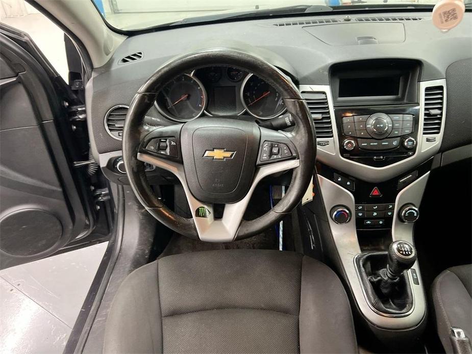 used 2014 Chevrolet Cruze car, priced at $3,500