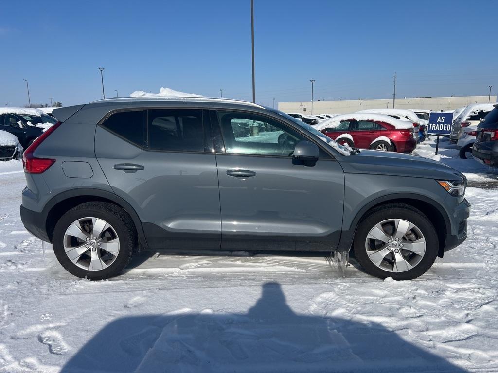 used 2020 Volvo XC40 car, priced at $18,987