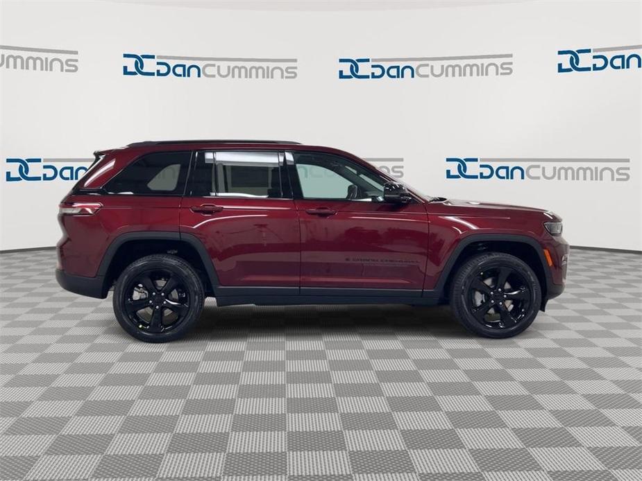 new 2025 Jeep Grand Cherokee car, priced at $50,960