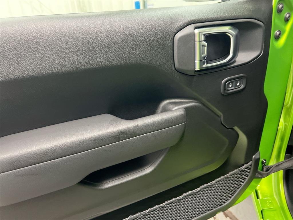 new 2025 Jeep Wrangler car, priced at $46,374