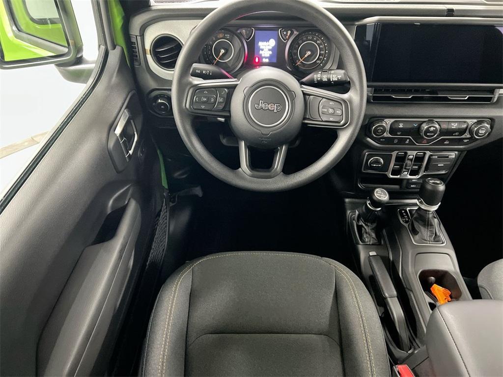 new 2025 Jeep Wrangler car, priced at $46,374